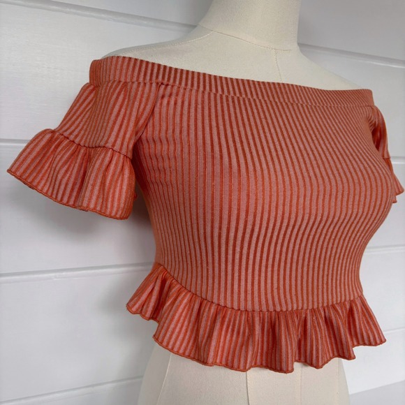 UO Ribbed Knit Off-The-Shoulder Ruffle‎ Top - Picture 5 of 8